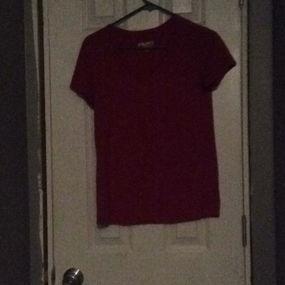 Red short sleeve shirt